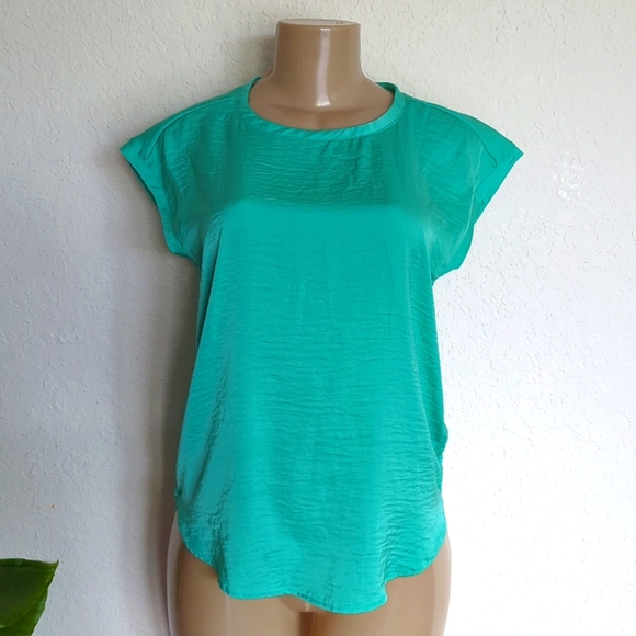 H&M Blouse Bundle size 4 - Picture 2 of 8